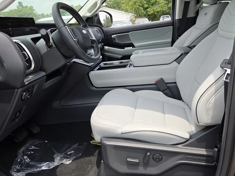 New 2027 Dark Matter Gray Metallic Ford MAX Platinum image 5