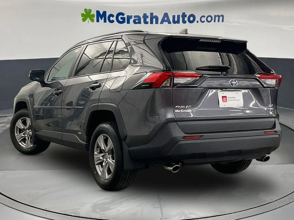 Used 2022 Gray Toyota XLE image 4