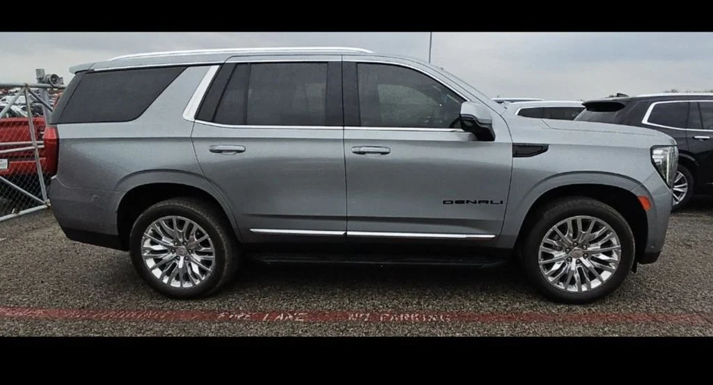 Used 2024 Silver GMC Denali image 5