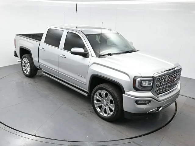Used 2018 QUICKSILVER METALLIC GMC Denali image 31