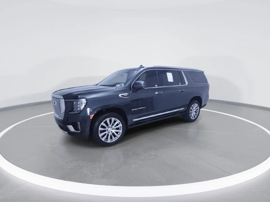 Used 2022 Green GMC Denali image 6