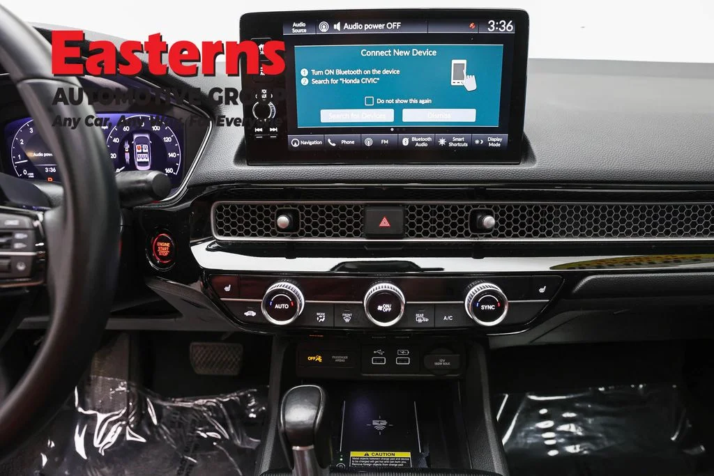 Used 2022 White Honda Touring image 12