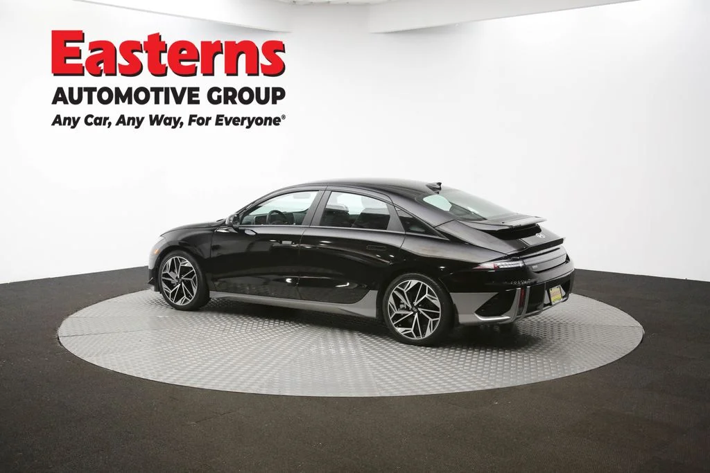 Used 2023 Black Hyundai SEL image 62