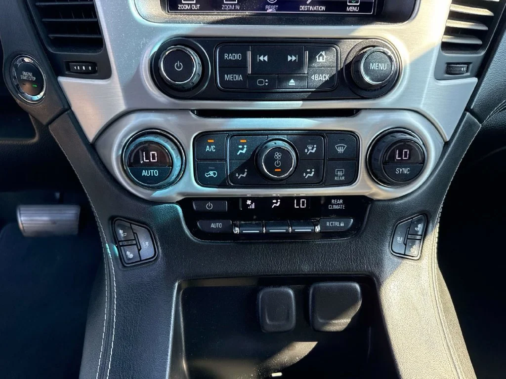 Used 2017 Black GMC SLT image 36