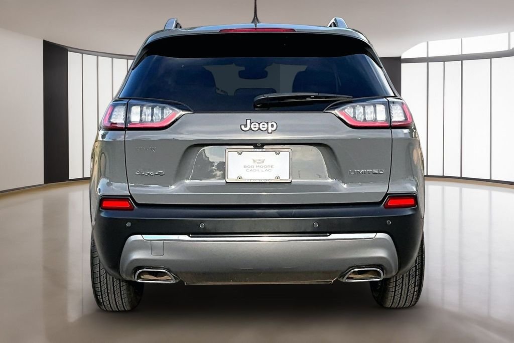 Used 2021 Gray Jeep Limited image 4