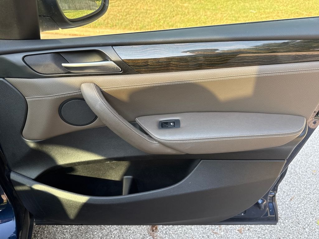Used 2013 Blue BMW xDrive28i image 29