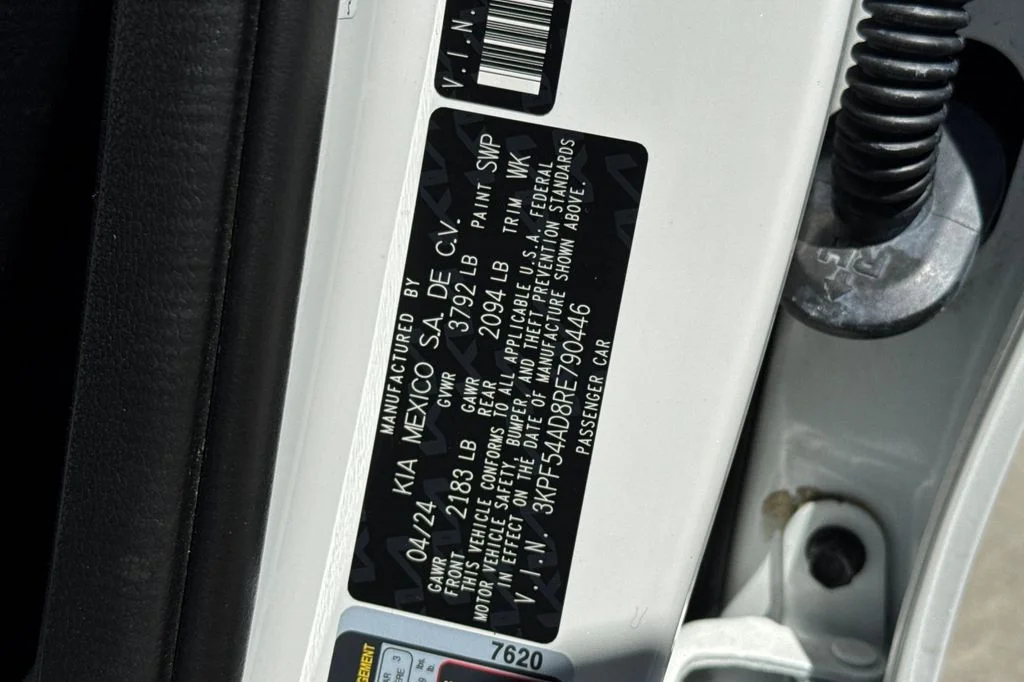 Used 2024 Snow White Pearl Kia GT-Line image 36