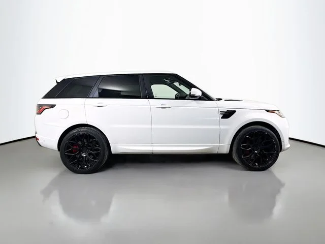 Used 2020 White Land Rover HSE Dynamic image 4