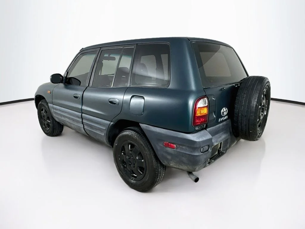 Used 1997  Toyota Base image 5