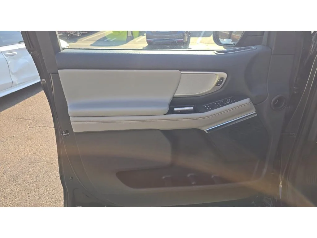 Used 2025 Dark Matter Gray Metallic Ford Active image 8
