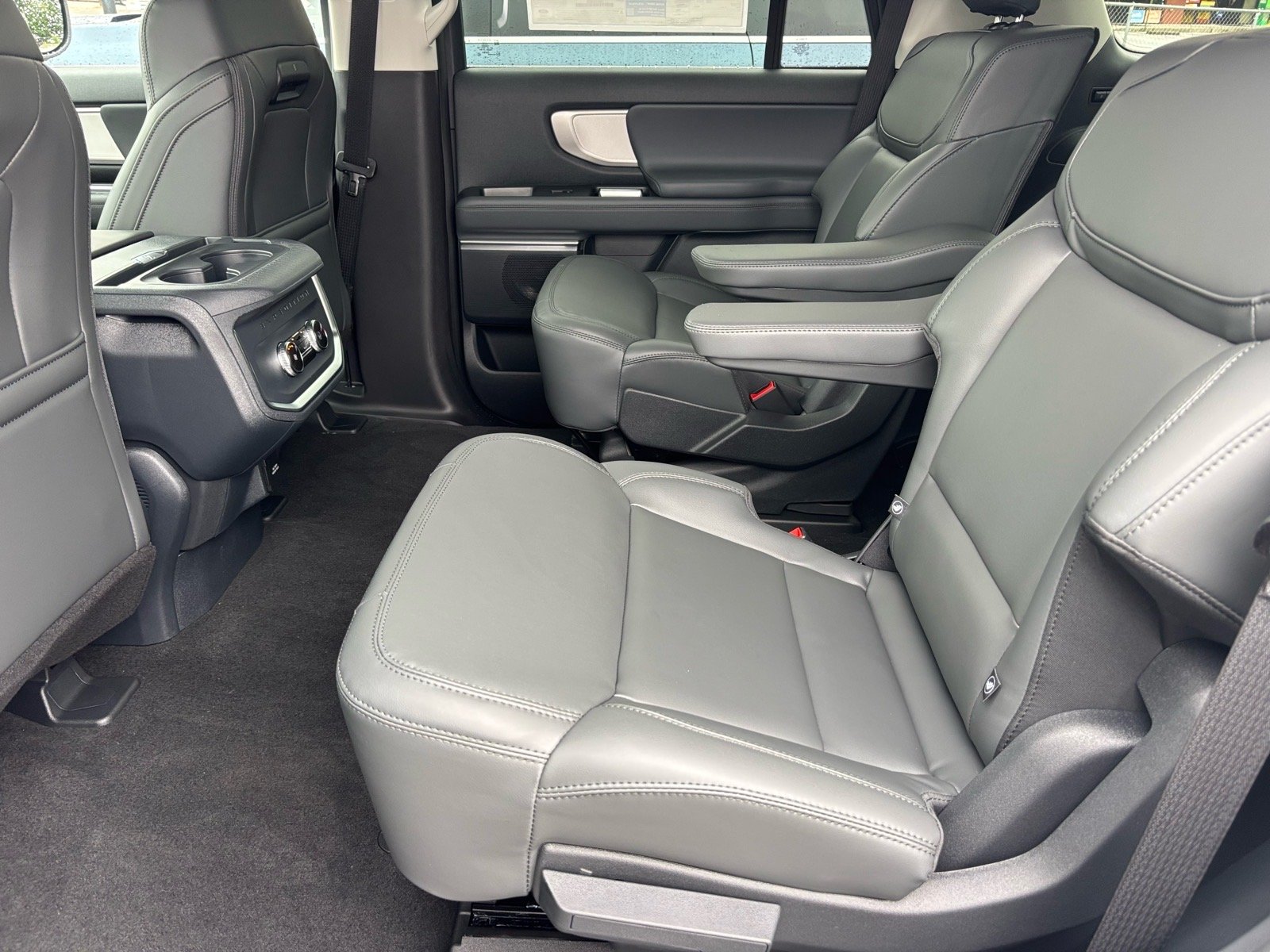 New 2027 Star White Metallic Tri-Coat Ford Active image 10