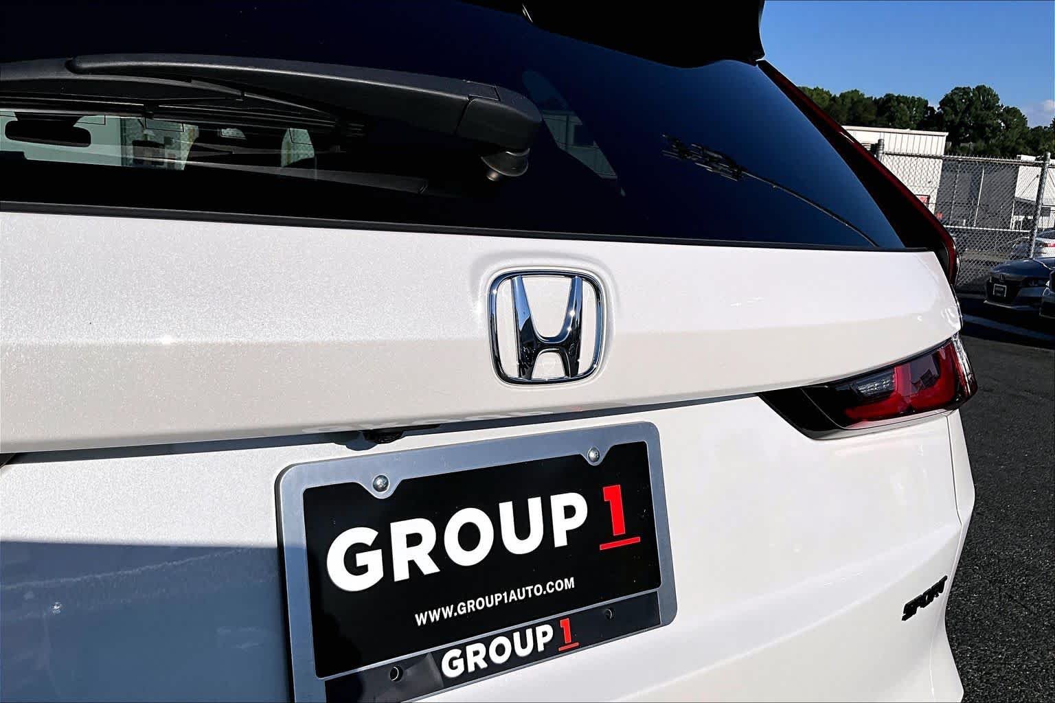 Used 2023 Platinum White Pearl Honda Sport image 31