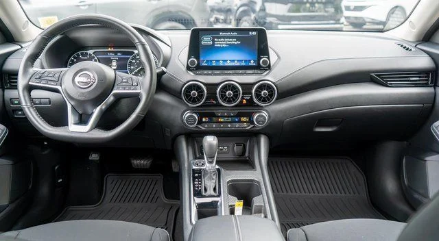 Used 2025 Gray Nissan SV image 16
