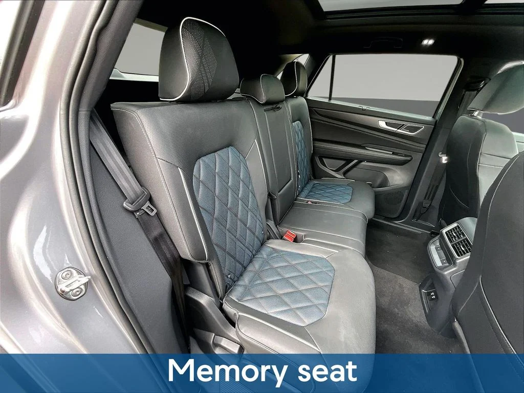 2026 Volkswagen Atlas Cross Sport SEL Premium R-LINE - Photo 10