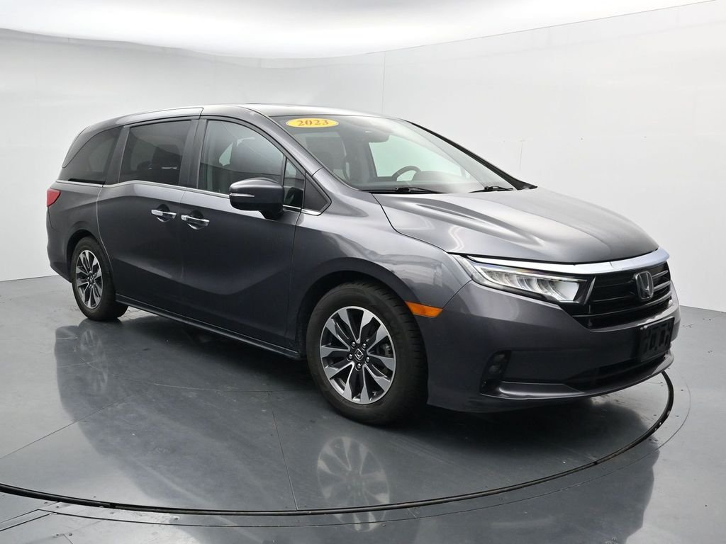Used 2023  Honda EX-L image 2