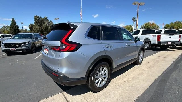 New 2026 Solar Silver Metallic Honda AWD EX image 4