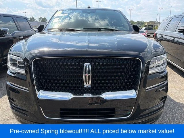 Used 2024 Black Lincoln Reserve image 2