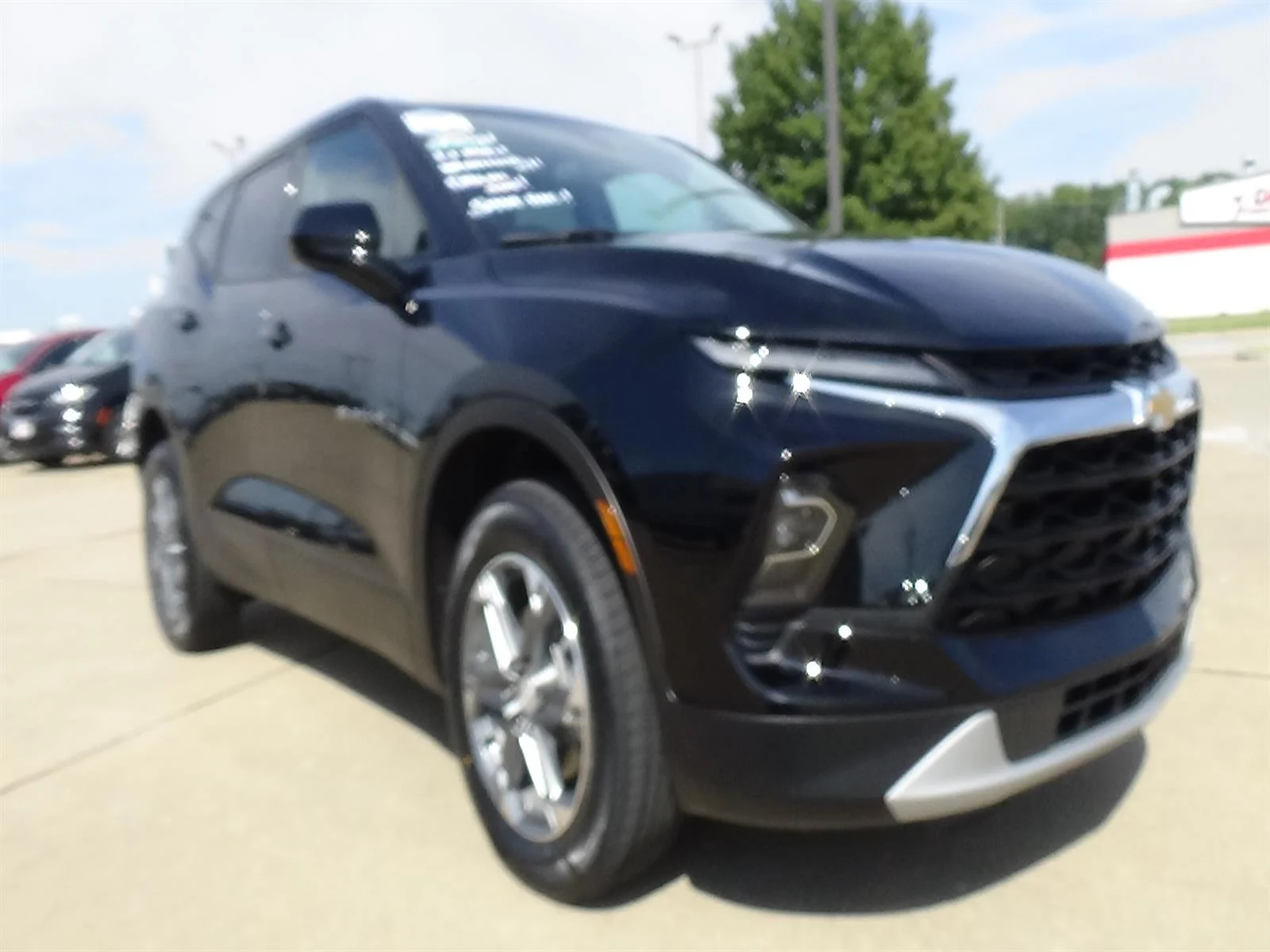 Used 2025 Black (gba) Chevrolet LT image 5