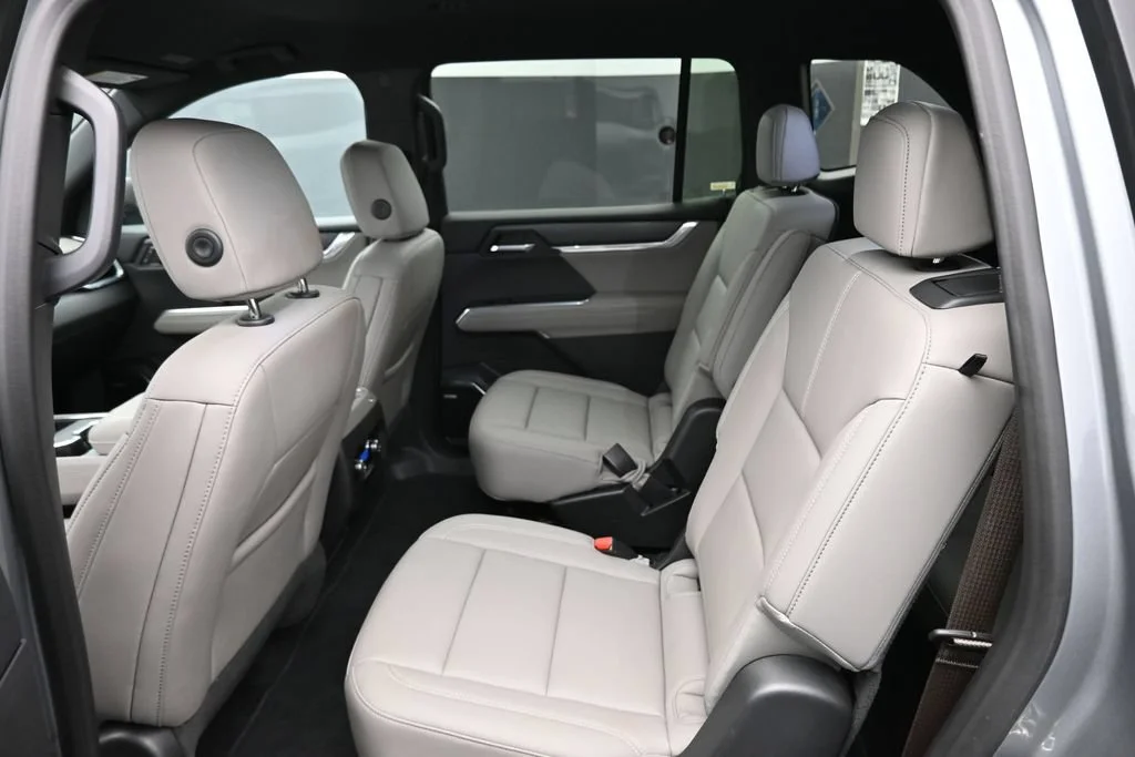 Used 2026 Silver GMC Elevation image 12