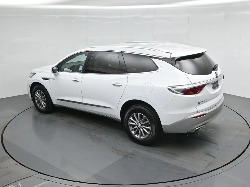 Used 2024 White Buick Premium Group image 46