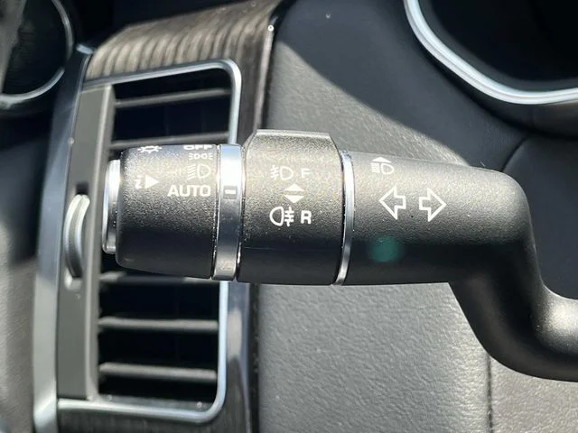 Used 2019 Black Land Rover HSE image 45