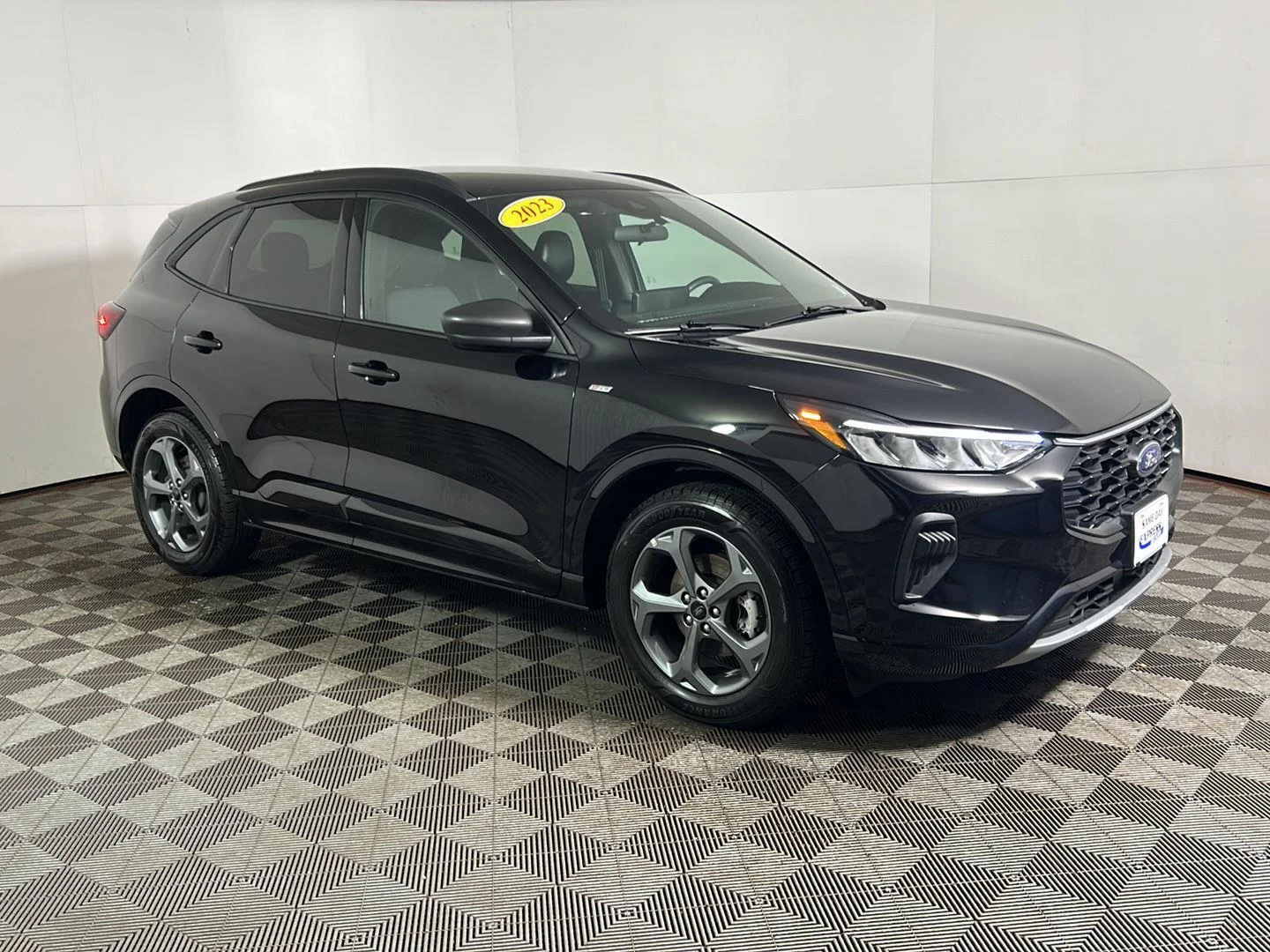 Used 2023 Agate Black Ford ST-Line image 5