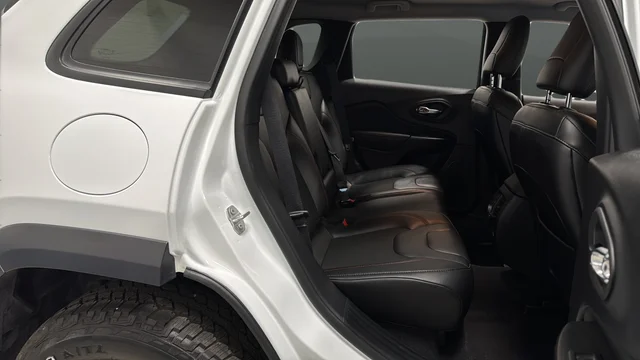 Used 2022 Bright White Clearcoat Jeep Trailhawk image 24