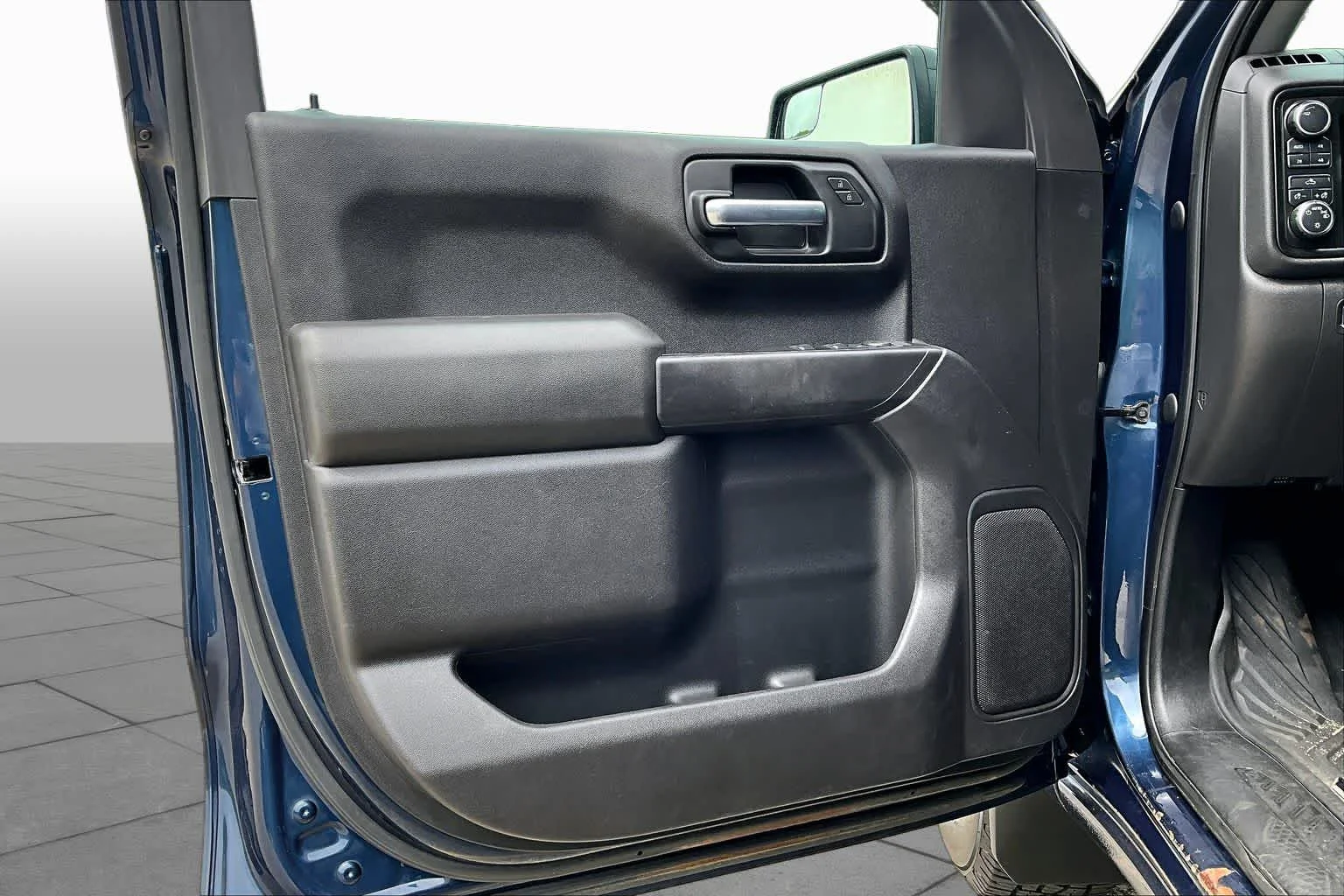 Certified Used 2021 Northsky Blue Metallic Chevrolet Custom Trail Boss image 22