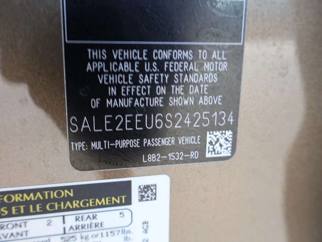 Certified Used 2025 Gondwana Stone Metallic Land Rover X-Dynamic SE image 39