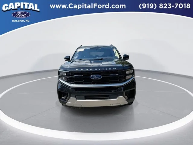 Used 2025 Black Ford Platinum image 3