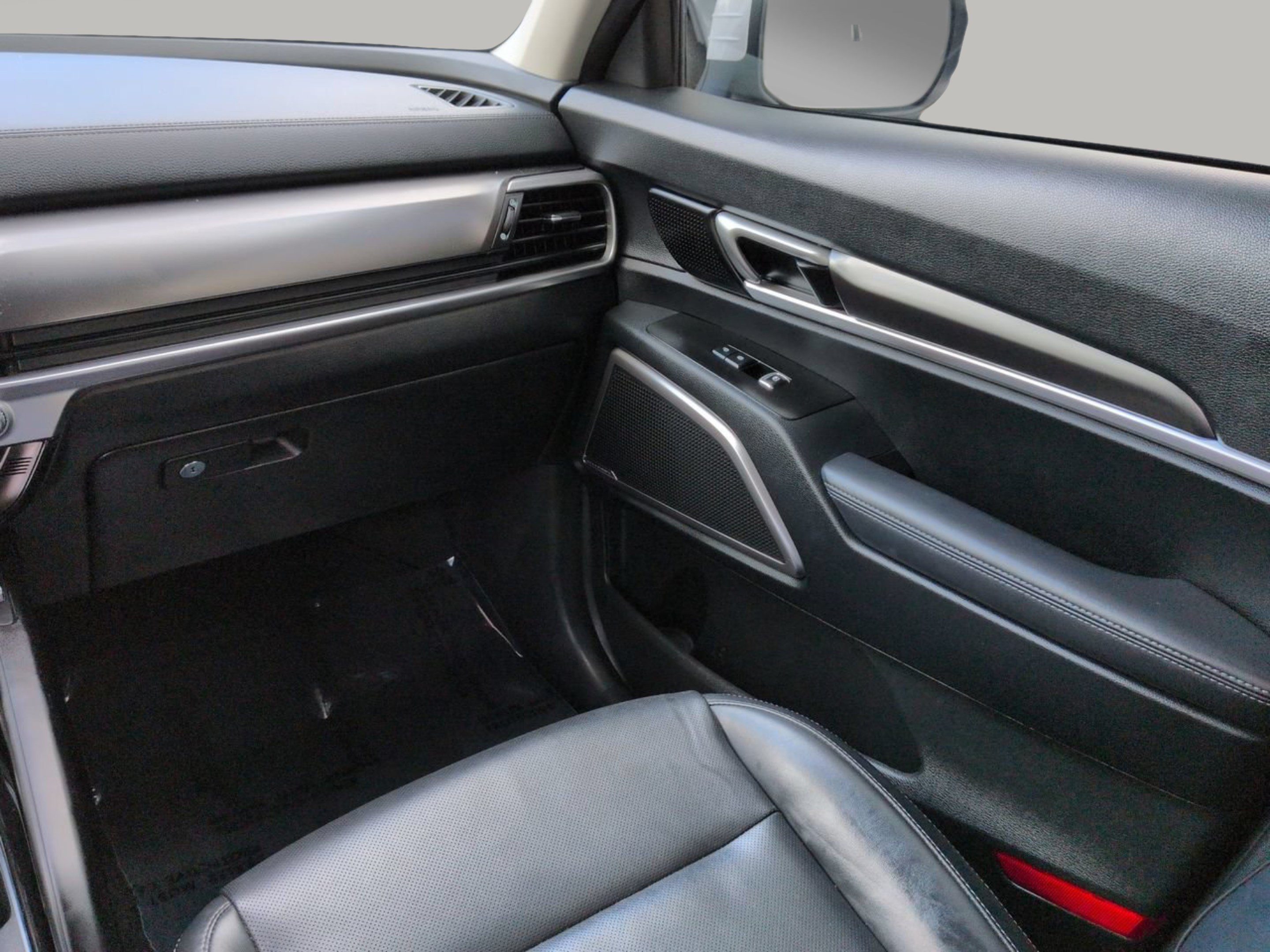 Certified Used 2024 Glacial White Pearl Kia S image 20