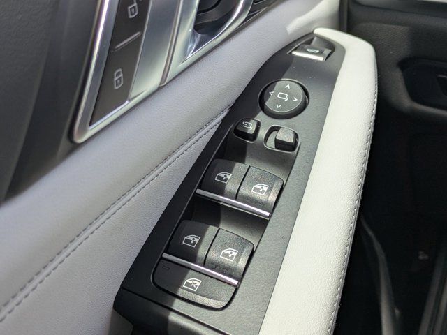 Used 2024 Black Sapphire Metallic BMW xDrive40i image 20