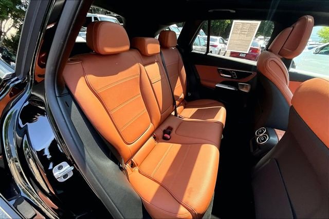 Used 2026 Black Mercedes-Benz GLC 300 image 16