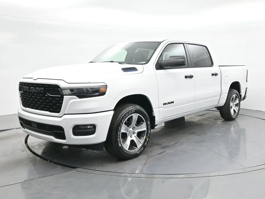 2026 RAM 1500 Express 4x4 Crew Cab 5'7's photo