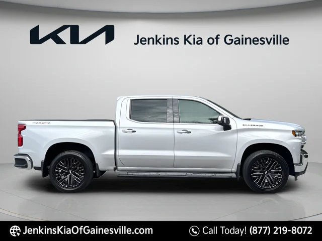 Used 2022 Silver Chevrolet LTZ image 7
