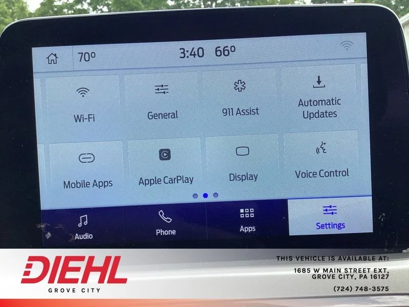 Used 2022 Blue Ford SE image 25