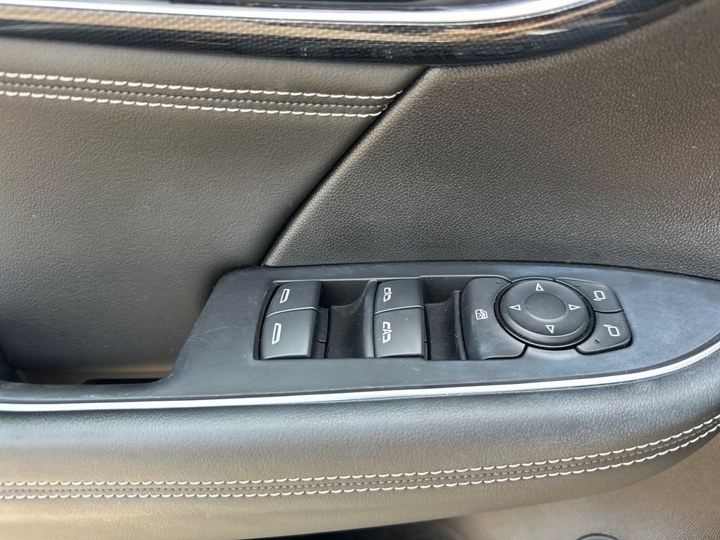 Used 2023 Gray Buick Preferred image 44