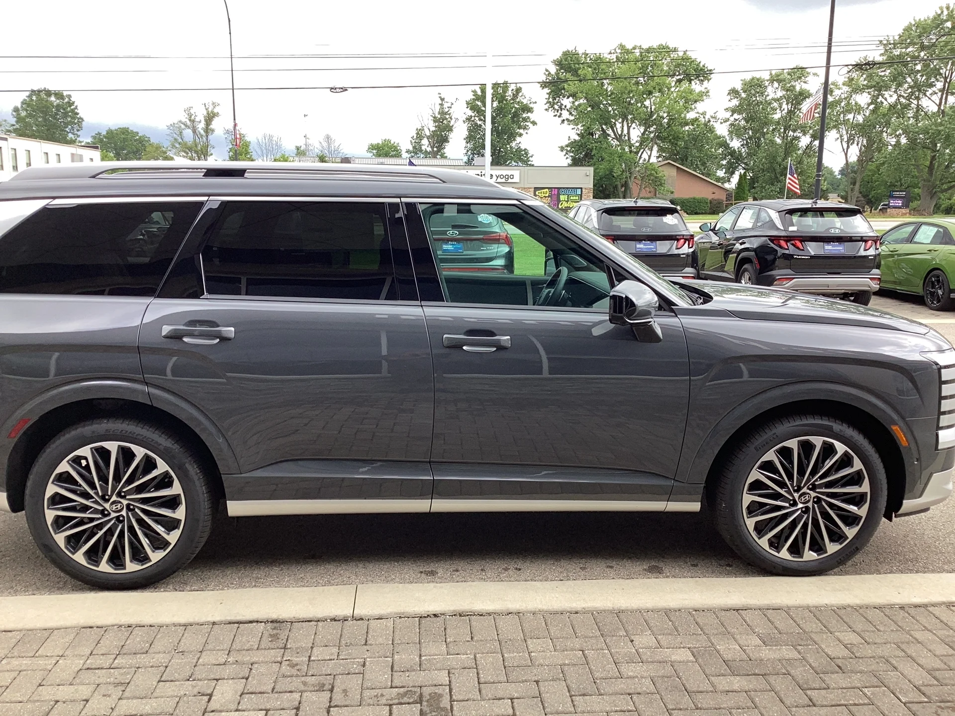 New 2026 Ecotronic Gray Metallic Hyundai Calligraphy image 7