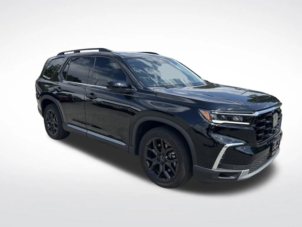 Used 2025 Black Honda Touring image 6