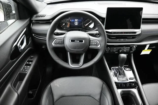 2026 Jeep Compass Latitude Altitude - Photo 15