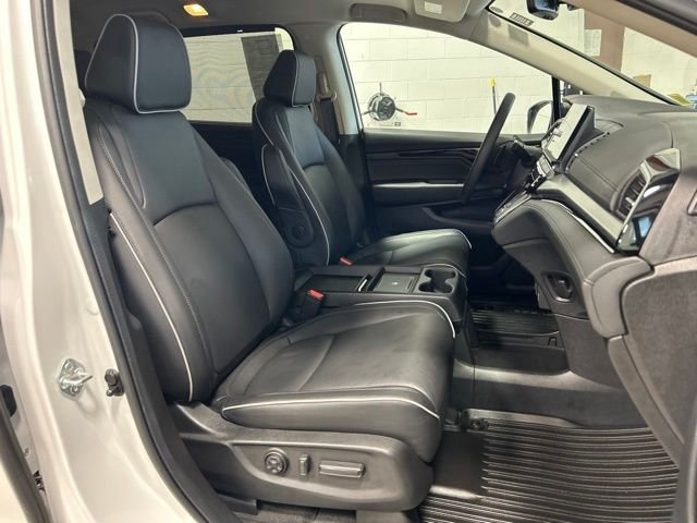 2026 Honda Odyssey Touring - Photo 14