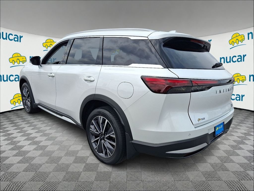 Used 2026 White INFINITI LUXE image 5