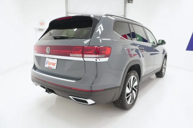 New 2026 Pure Gray Volkswagen 2.0T SE w/Technology image 5
