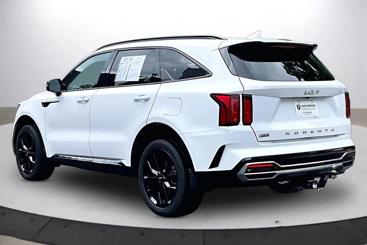 Certified Used 2022 White Kia SX image 7