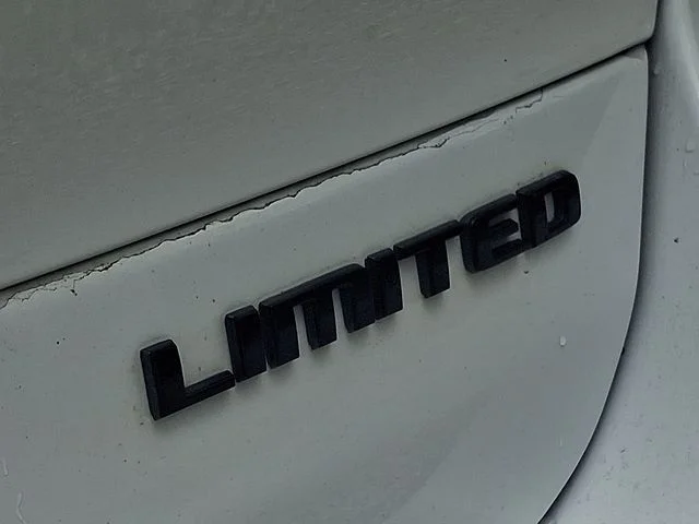 Used 2023 White Jeep Limited image 31