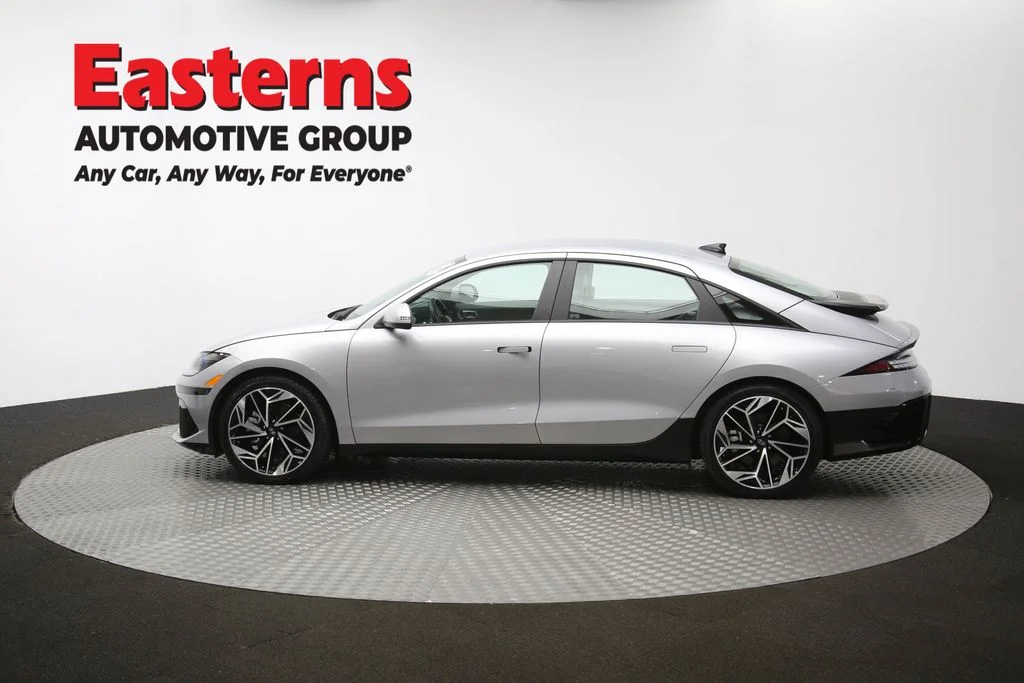 Used 2023 Silver Hyundai SEL image 60