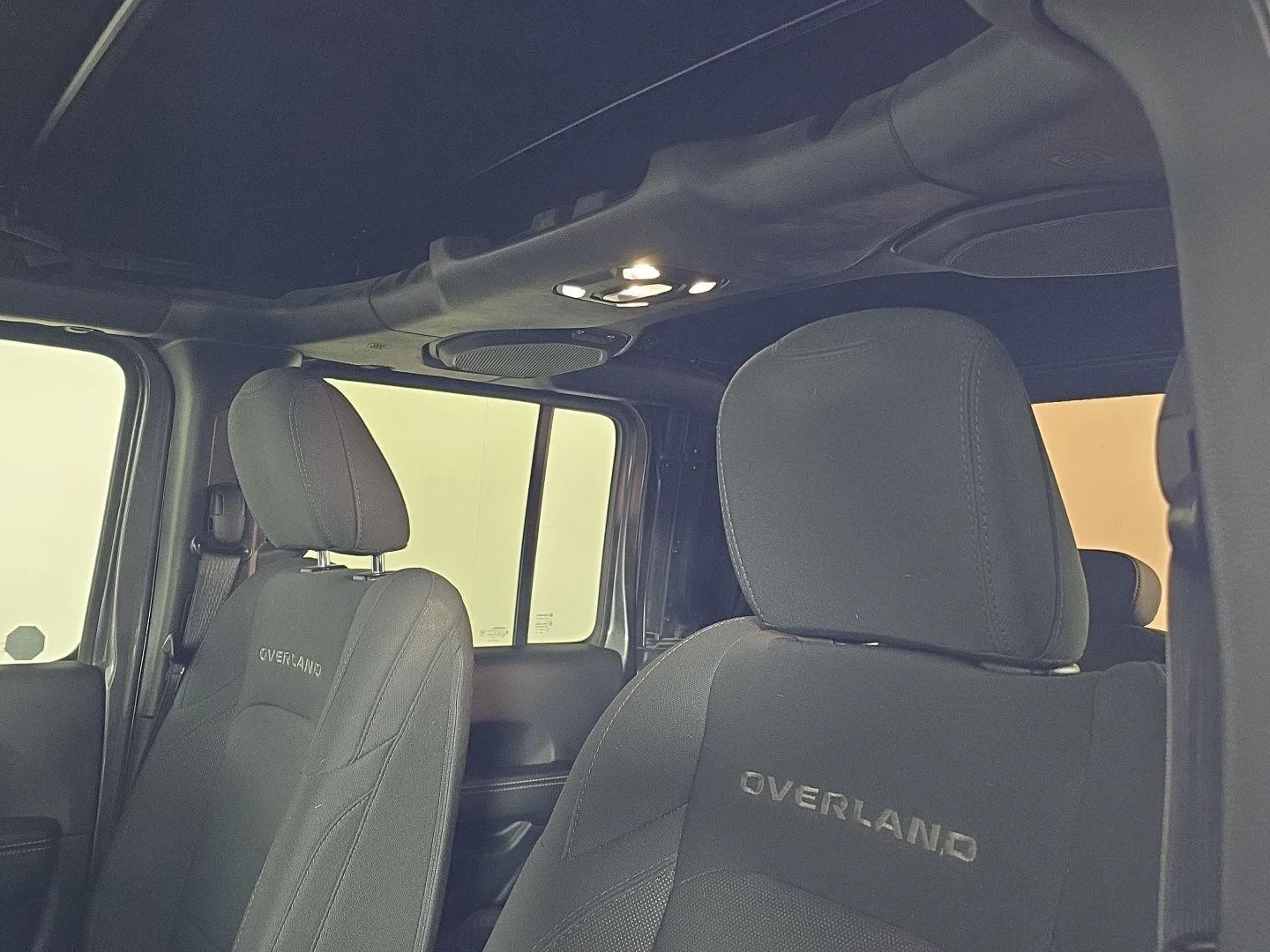 Used 2021 GRAY Jeep Overland image 14