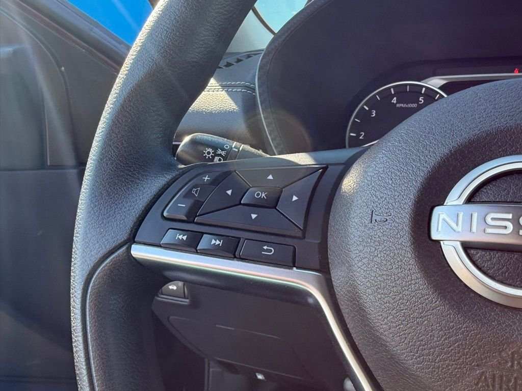 Used 2024  Nissan SV image 16