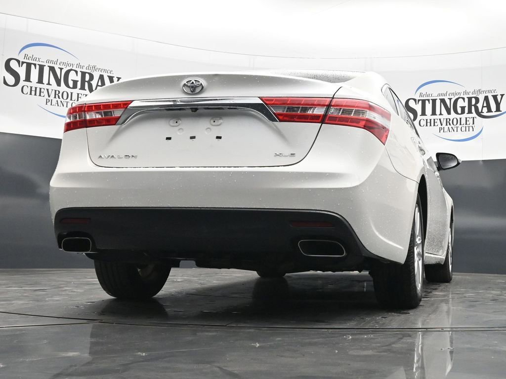 Used 2014 White Toyota Limited image 31