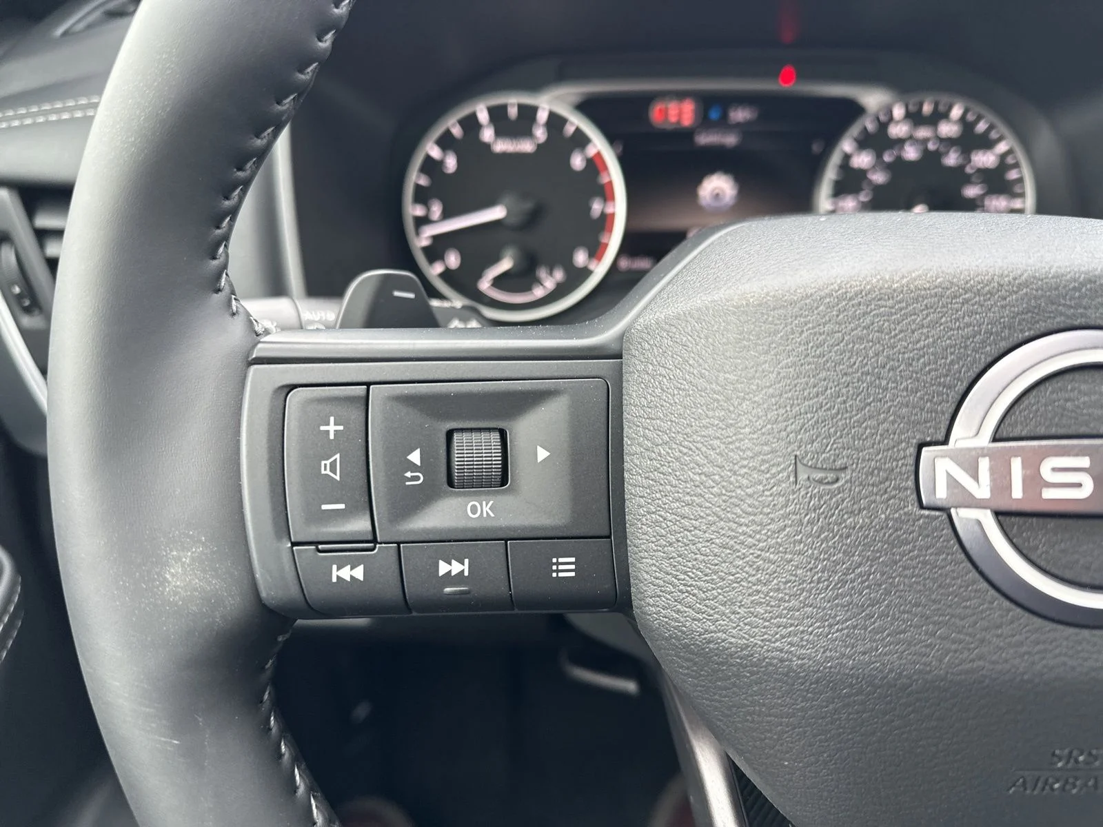 New 2026 Boulder Gray Pearl Nissan SV image 42